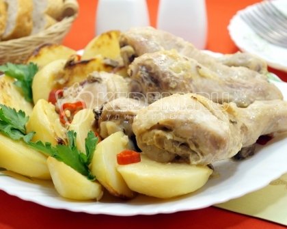 Куриные голени с картошкой в рукаве